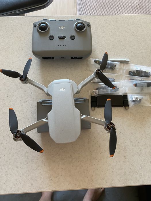 Квадрокоптер DJI mini 2 combo
