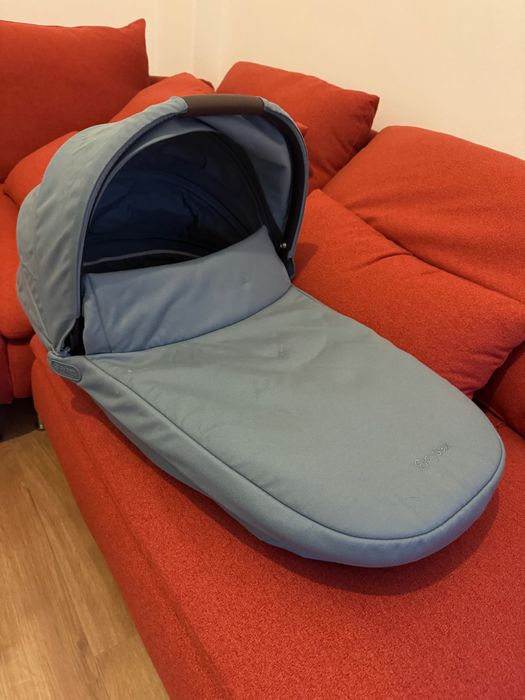 Cybex baby cot excellent condition