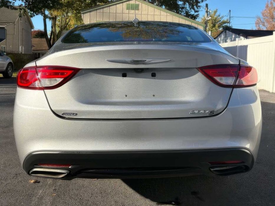 Chrysler 200 S      2015