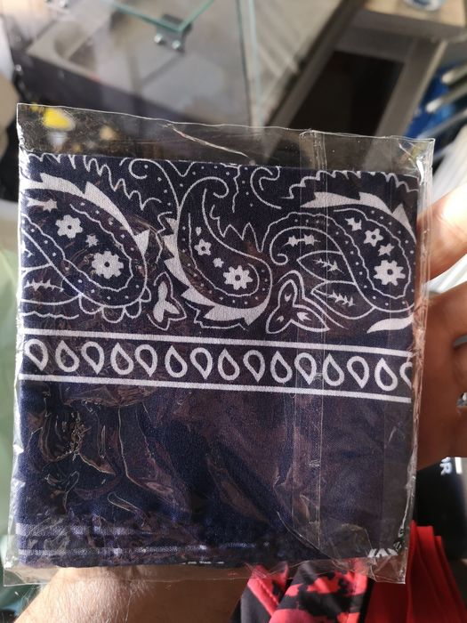Lenço de pescoço Novo
