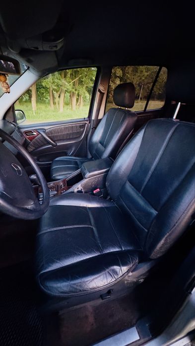 Mercedes-Benz ML 270 2.7 diesel (2002 рік)