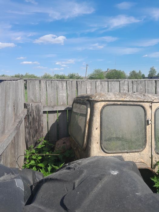 Продам кабину юмз6