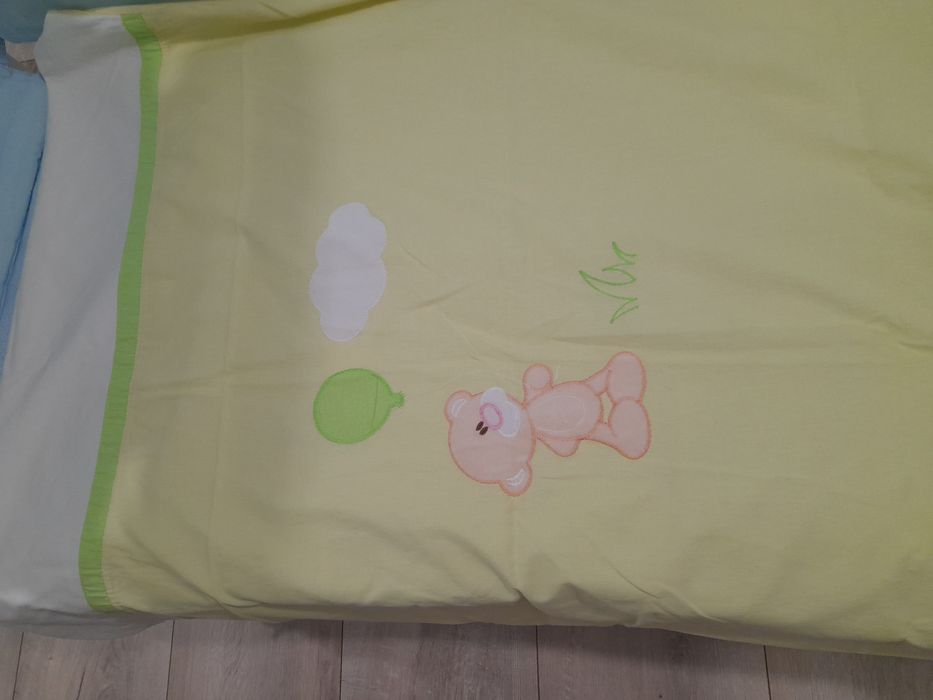 Постіль в ліжечко.  Набір з бортиками