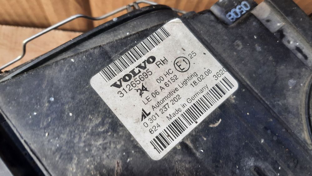 Volvo v50 Lift Lampa prawa lub lewa oryginał