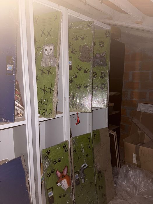 2 Cacifos/armários metálicos com 6 portas cada ( com pés )