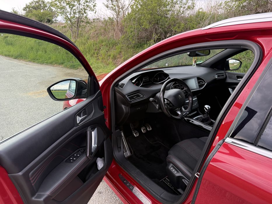 Peugeot 308 GT Line Full Led Sam parkuje 6 biegów