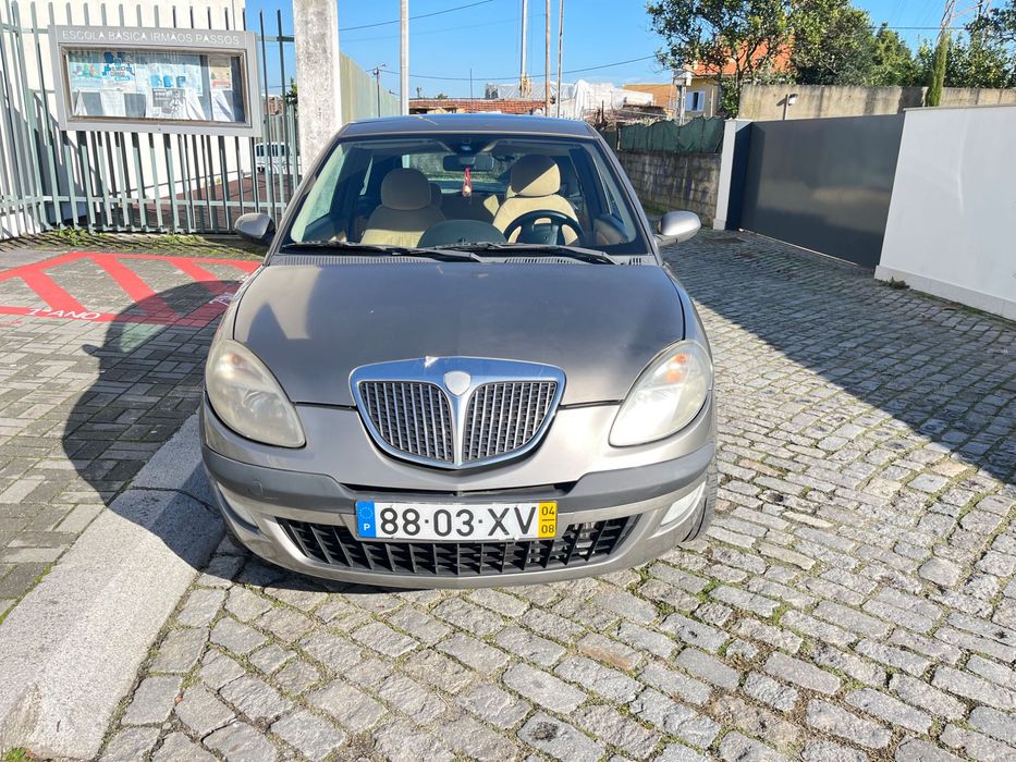 Lancia Ypsilon 1.3 multiject automático