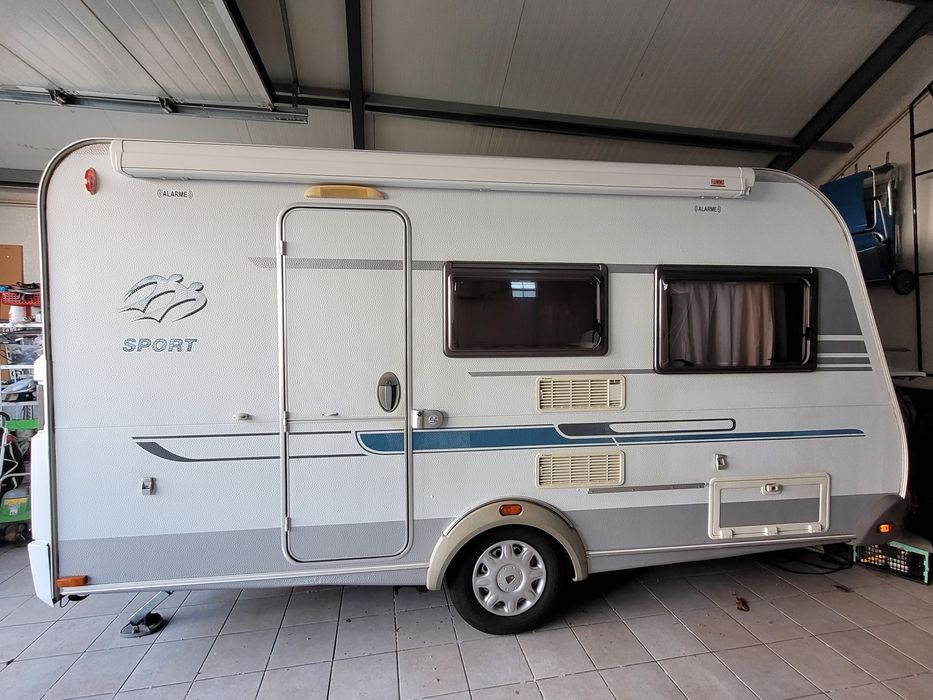 Caravana knaus 400 Sport c/ moover, painel solar