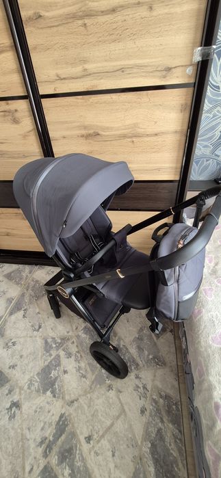 Продам коляску Carrello 2×1  в ідеальному стані