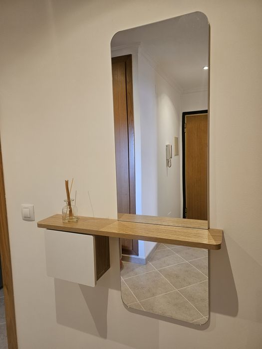 Espelho com prateleira 80x120 cm em MDF