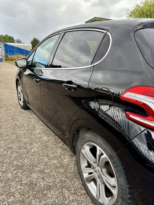 Peugeot 208 1.2 VTI