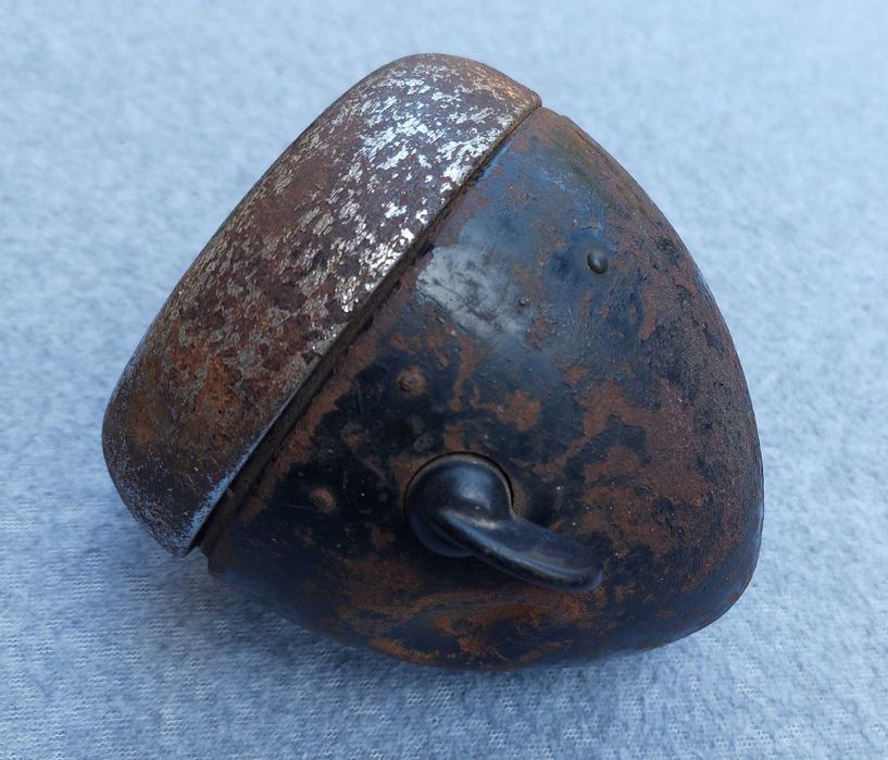 Stara przedwojenna lampa motower rower