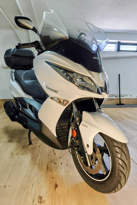 Scooter Kawasaki J300 Branca (c/ extras)