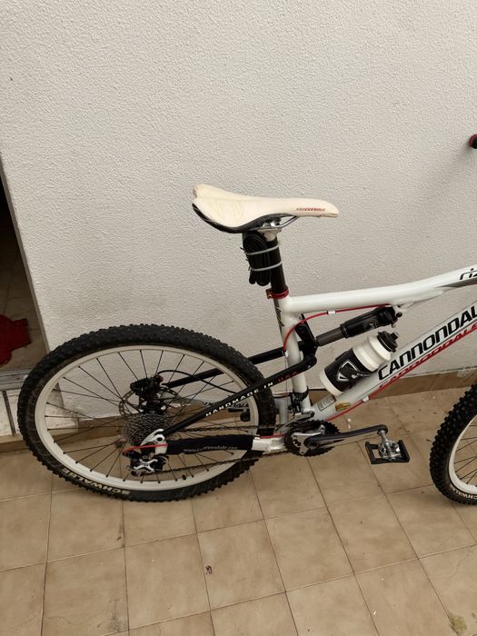 Cannondale Rize (BTT de suspensão total, alumínio, 26")