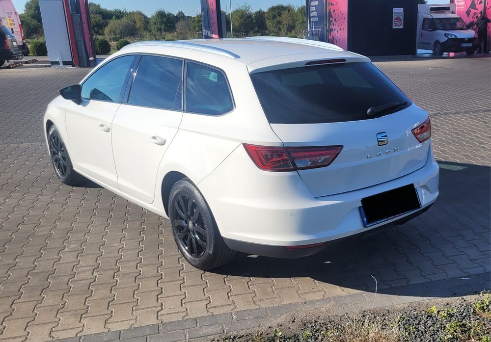 Seat Leon ST Style 2.0Tdi 150km LED Nawigacja PDC Hak Alufelgi