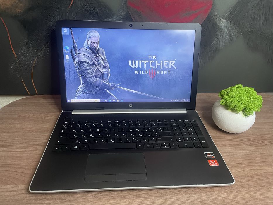 Игровой мощный ноутбук HP/8 ядер/Ryzen 5-2500/256 SSD/ Vega 8 на 4GB