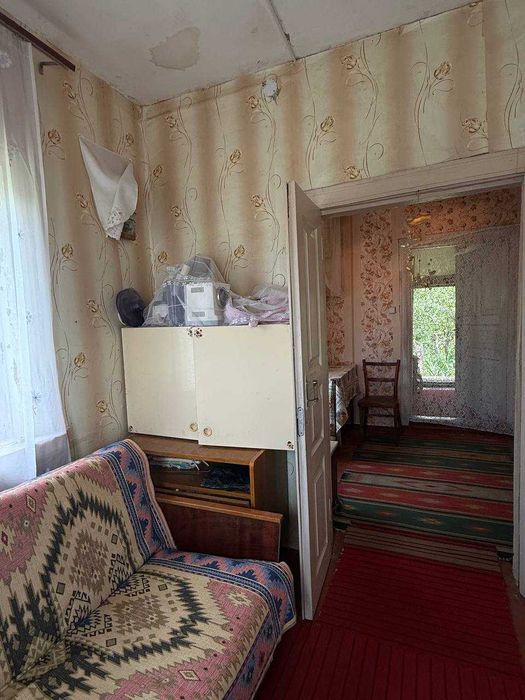 Продаж теплого будинку в смт Березне неподалік від центру
