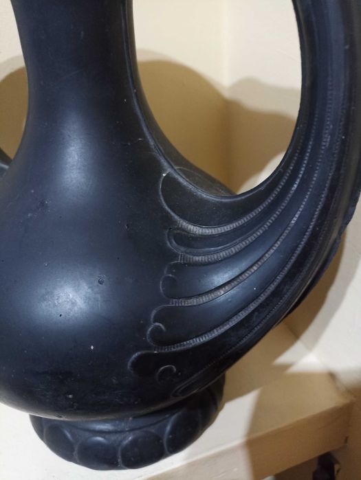 Secesyjny dzban w forme amfory z lavinitu lata 1923-36 Włocławek