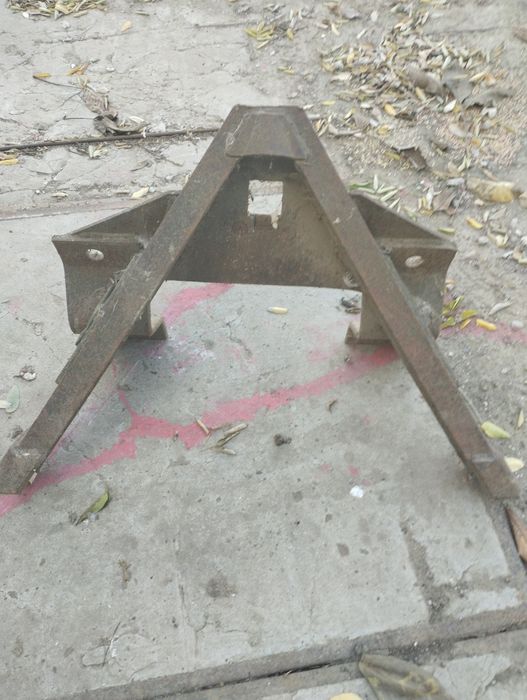 Продам трикутника МТЗ ЮМЗ