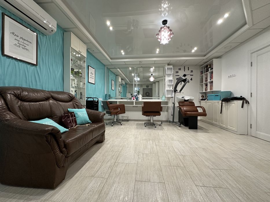 Продаж салону краси, Ірпінь, ЖК Версаль парк