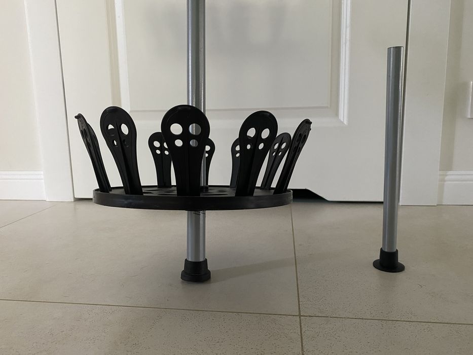 Shoe rack in good condition.