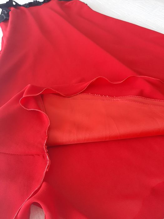 Vestido vermelho clássico