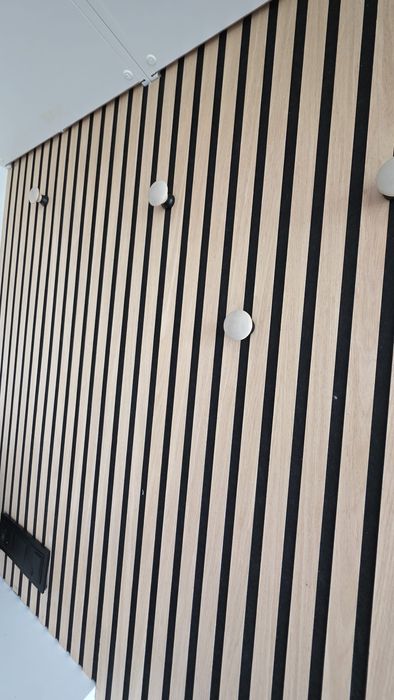 Móvel de Entrada Completo c/ Painel Ripado, Sapateira e Bengaleiro