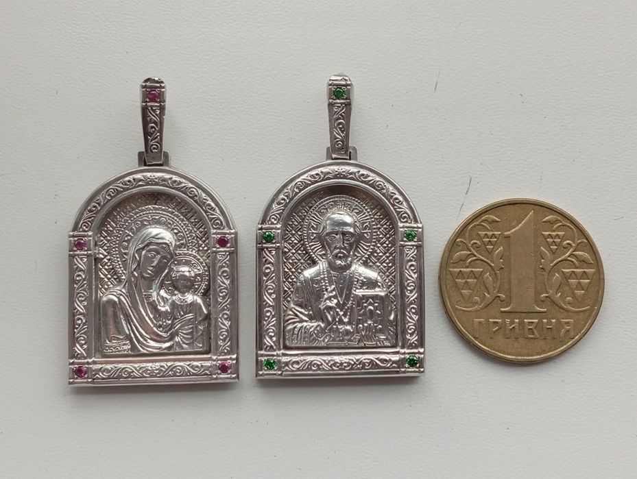 Иконка серебряная.