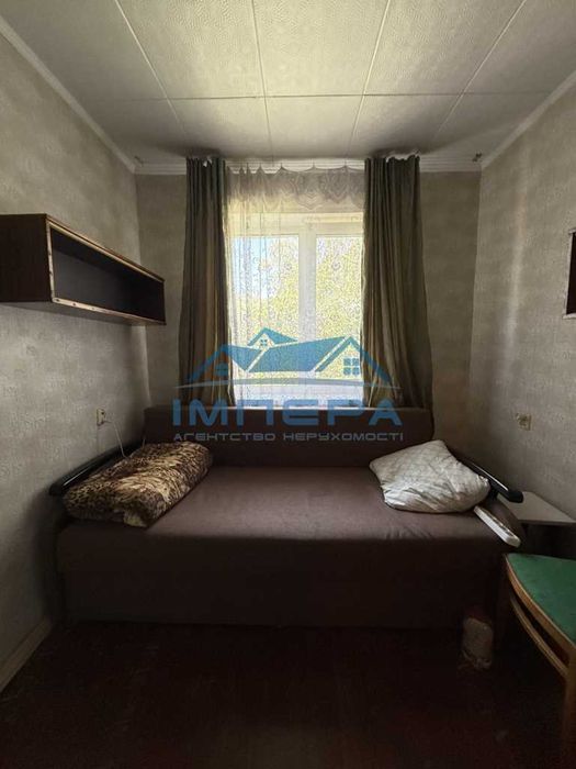 Продаж 4кімнатна квартира під ремонт на Алмазному