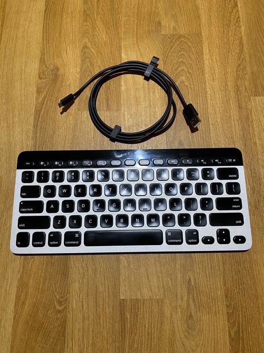 Teclado Bluetooth Iluminado Logitech K811