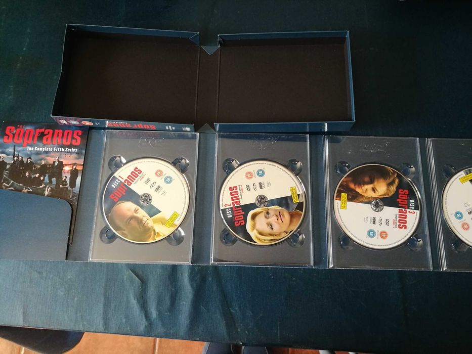 SOPRANOS - Complete Series 5 4XDVD (legendagem em Inglês)