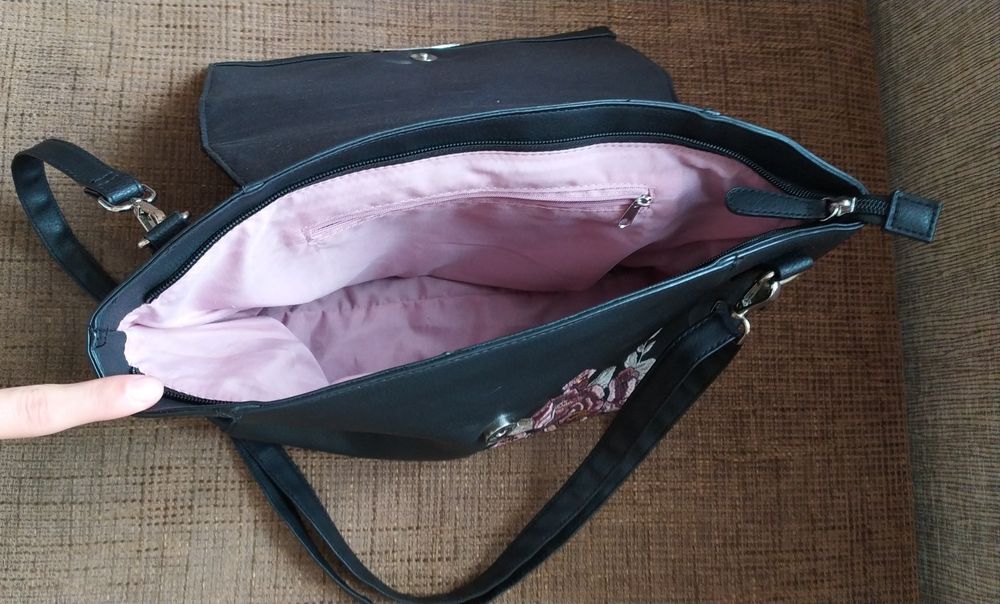 Сумка жіноча, чорна, вишивка