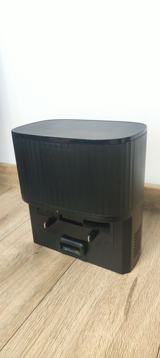 Cleanova W11 – robot sprzątający 2 w 1