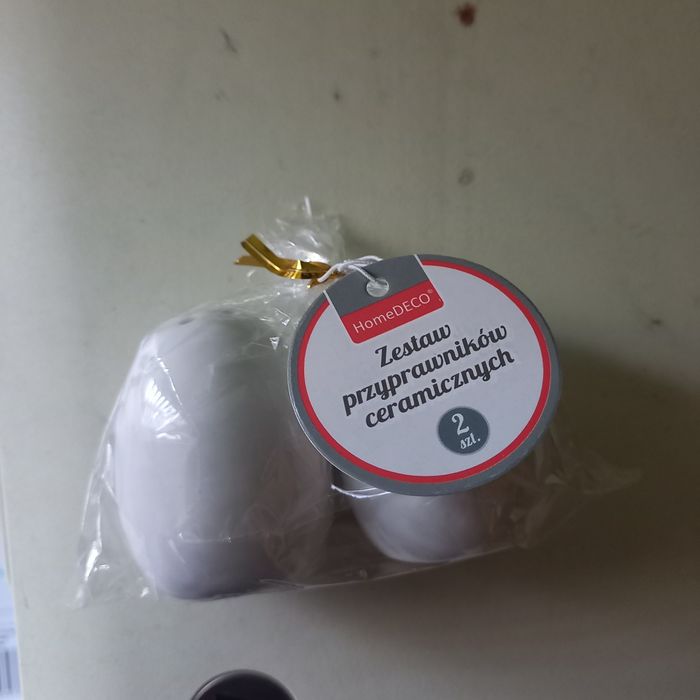 Zestaw przyprawnkiów ceramicznych