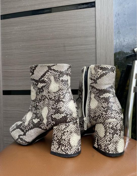 сапоги new look 37 під шкіру змії