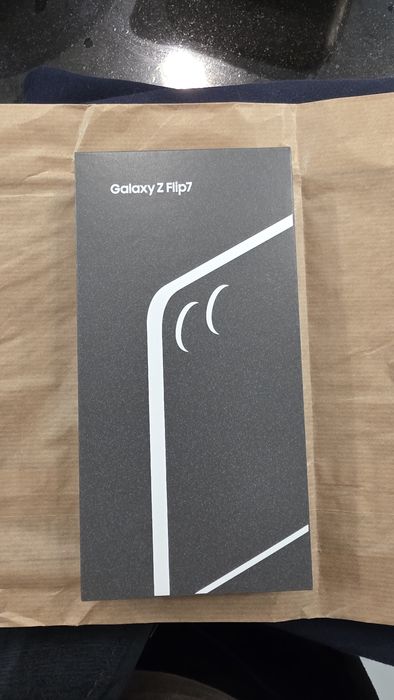 Samsung Z Flip 7 - 512gb Jet Black