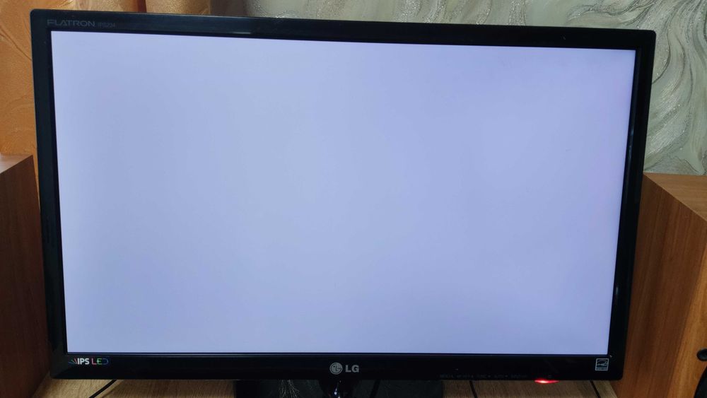 Якісний IPS Монітор 23" LG IPS234V ( HDMI+DVI+VGA) Full HD 1920x1080