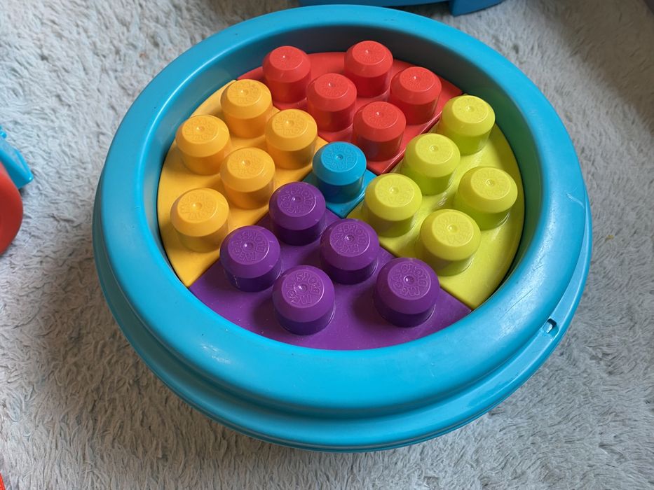 Słoń do ciągnięcia z klockami Mega Bloks