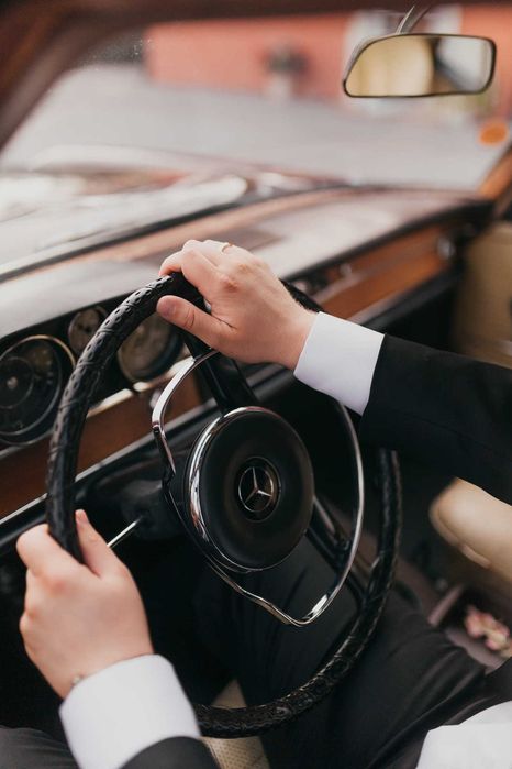 Samochód auto do ślubu Mercedes W108