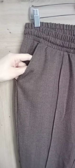 Spodnie materiałowe