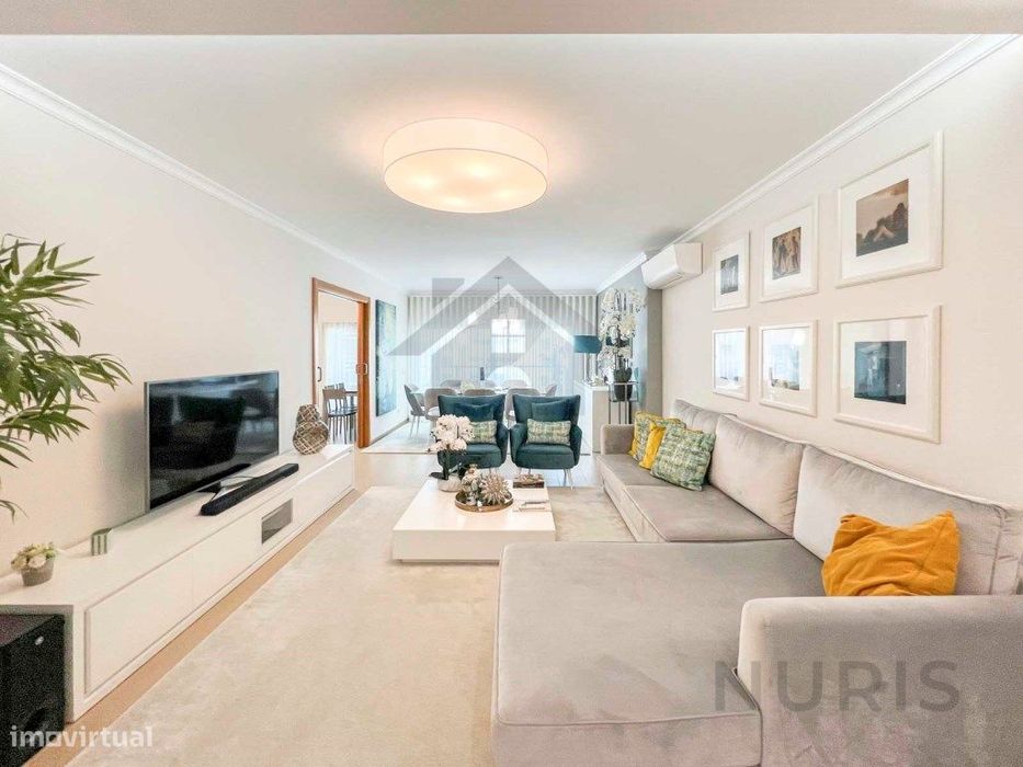 Apartamento T2 para Arrendamento na Praia da Rocha, Portimão