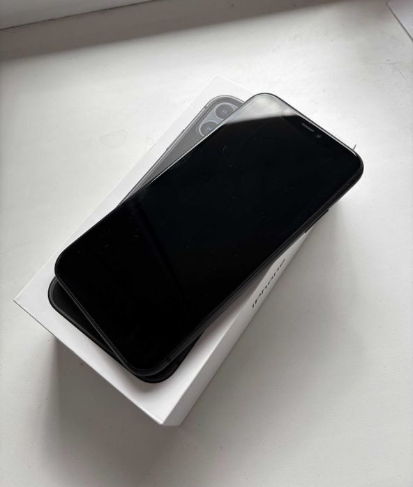 iPhone 11, чорний