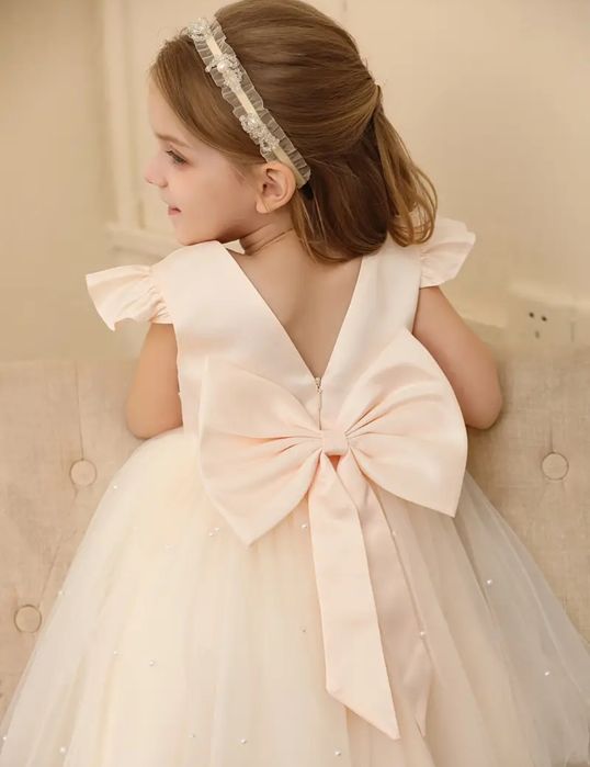 Бальна святкова пишна сукня для дівчат на день народження випускна