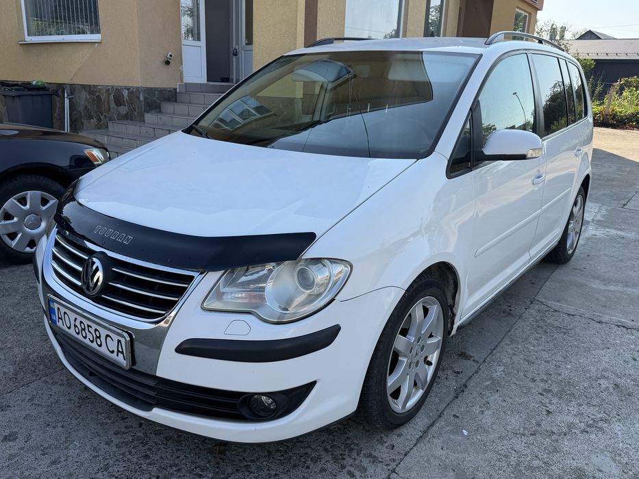 Volkswagen Touran ( Avtomat )