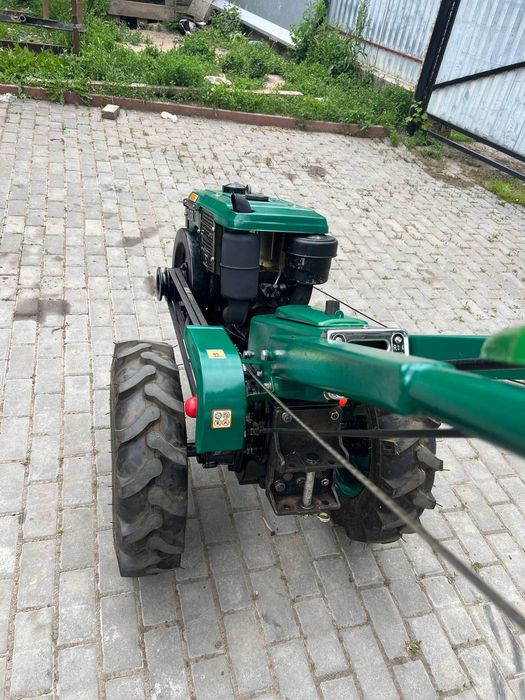 Продам або обмін  мотоблок ZUBR R190