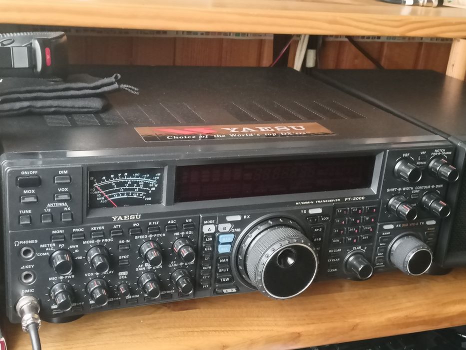 Yaesu FT-2000 tranceiver