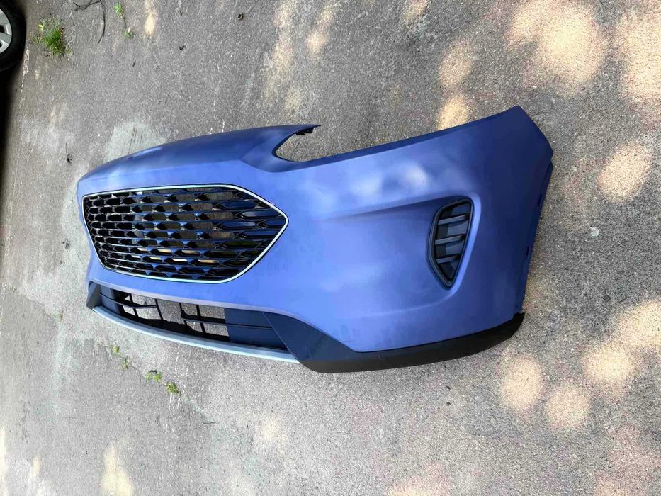 Решітка Чорний глянець /Чорний глянець з хромом на Ford Escape MK4 Kuga 2019 2020 2021 2022 2023 (ескейп форд решетка)