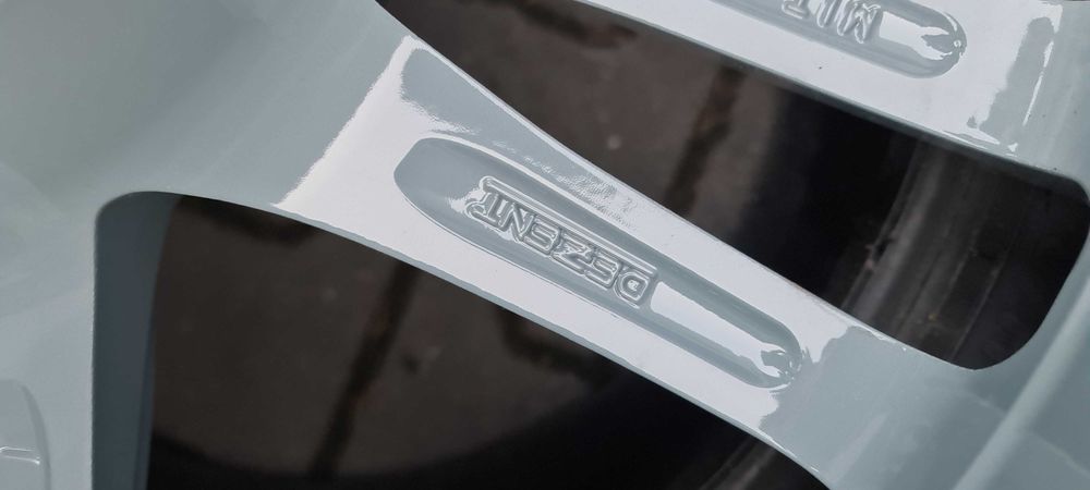 Felgi aluminiowe Dezent 18" 5x112 8j et39 Skoda Seat Vw Audi Cupra itp