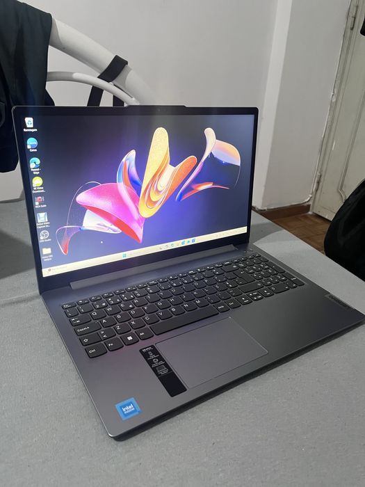 Lenovo IdeaPad Slim 3 – 15,6” + Office 365 Home