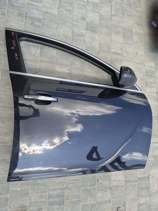 Z20R Drzwi prawy przód przednie prawe Opel Insignia A